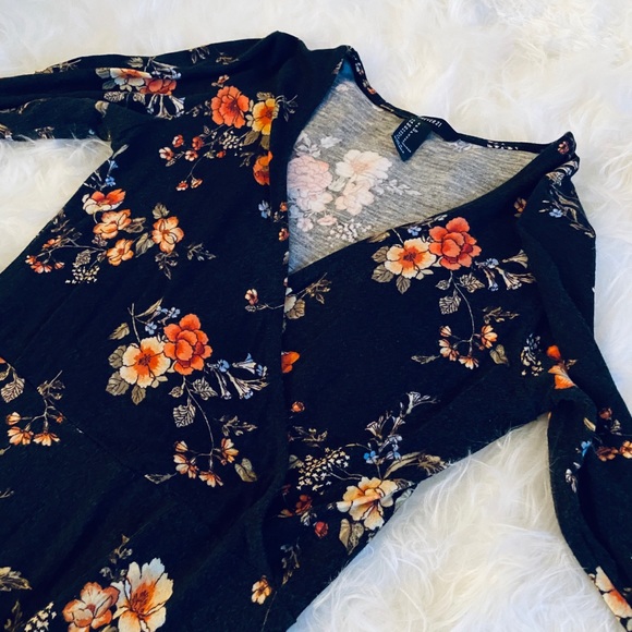 FOREVER 21 floral skater dress - Picture 2 of 6